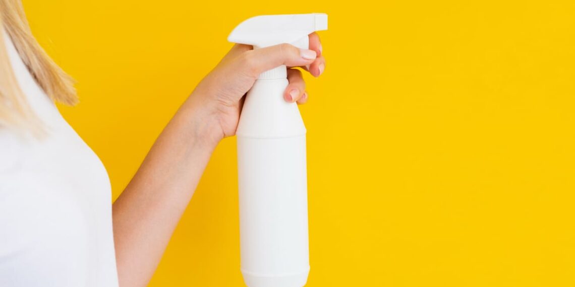 Como fazer inseticida e fungicida de alho para plantas