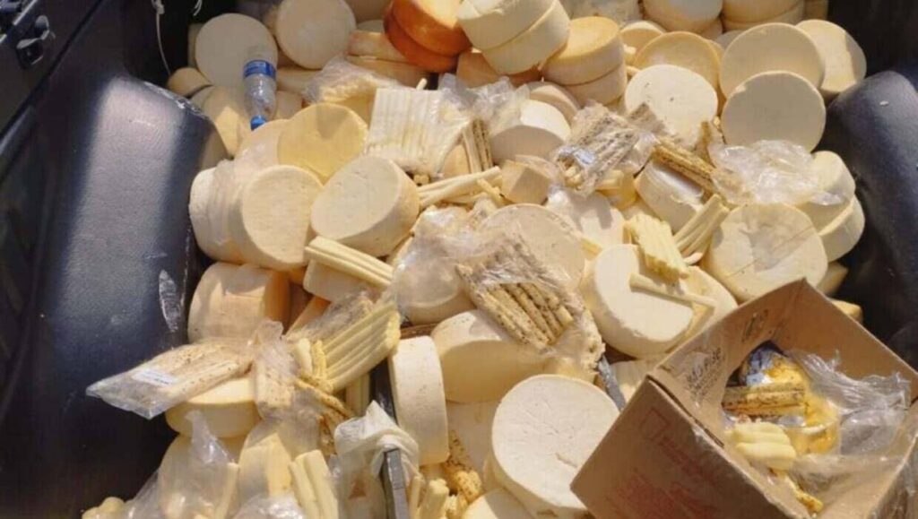 270 kg de queijos e manteigas irregulares são apreendidos em SP