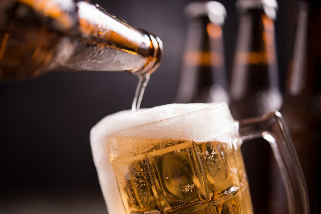 Crescimento da cerveja no Brasil bate recordes em 2024