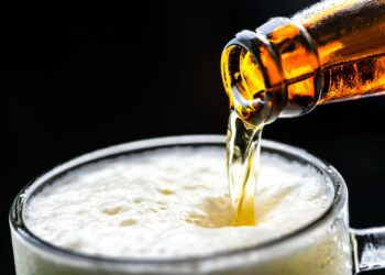 Dia Internacional da Cerveja: descubra a história, os segredos e como apreciar essa bebida milenar