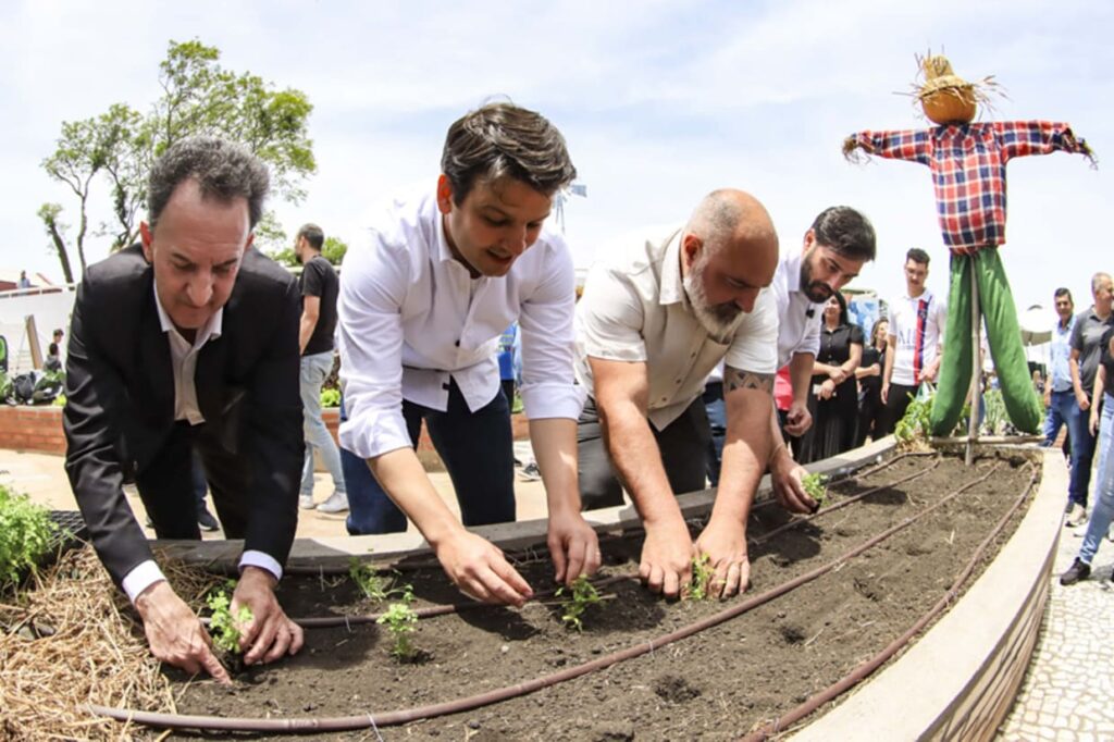 Prefeito Eduardo Pimentel entrega nova Fazenda Urbana na CIC e expande agricultura urbana em Curitiba