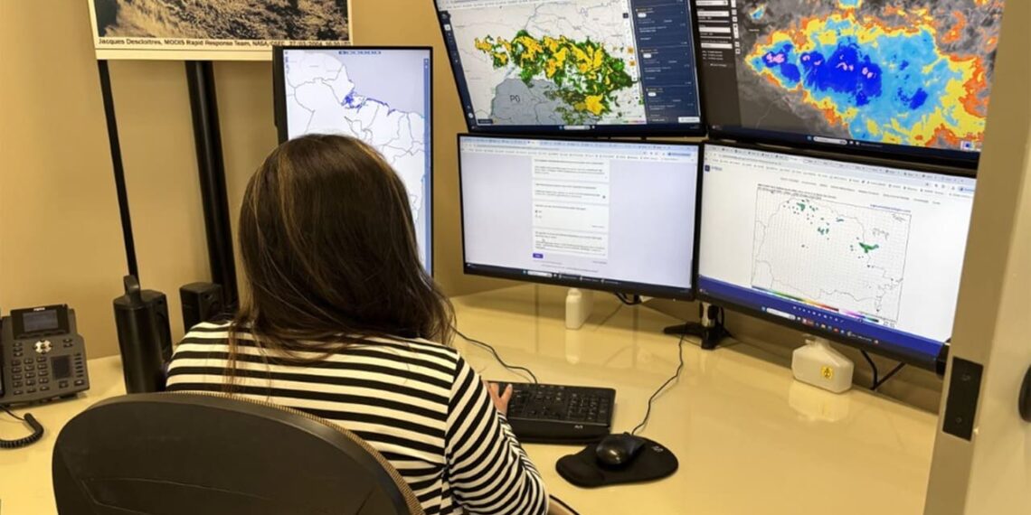 Como é feita a previsão do tempo? Simepar revela bastidores da meteorologia no Paraná