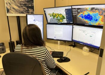 Como é feita a previsão do tempo? Simepar revela bastidores da meteorologia no Paraná