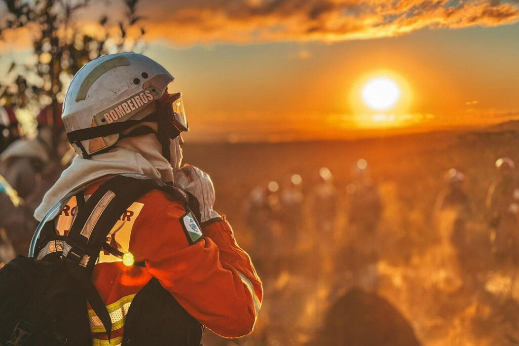 Capitã paranaense é destaque em curso internacional sobre incêndios florestais no Chile