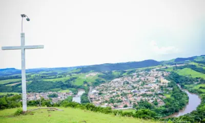 Pequeno município do Norte Pioneiro que conquista com paisagens preservadas e celebrações autênticas