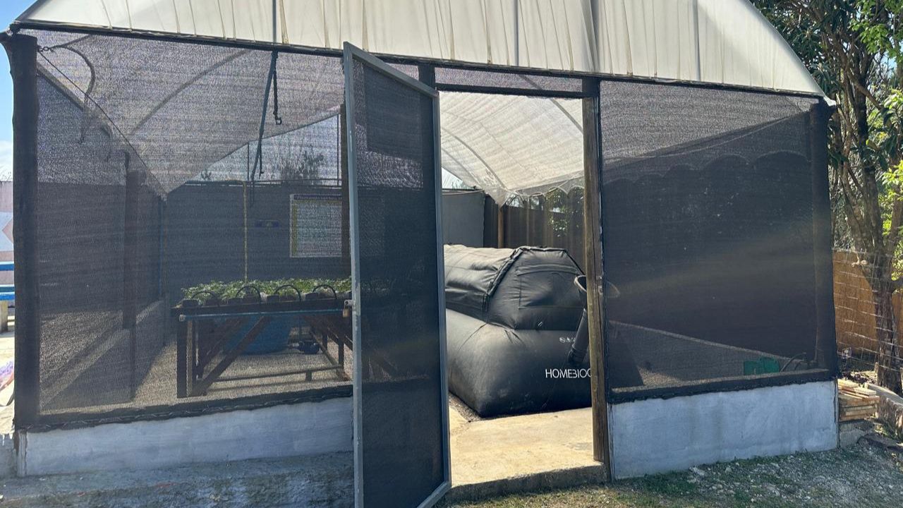 Biodigestor escolar fecha o ciclo sustentável e fortalece ensino técnico em escola da Região Metropolitana de Curitiba